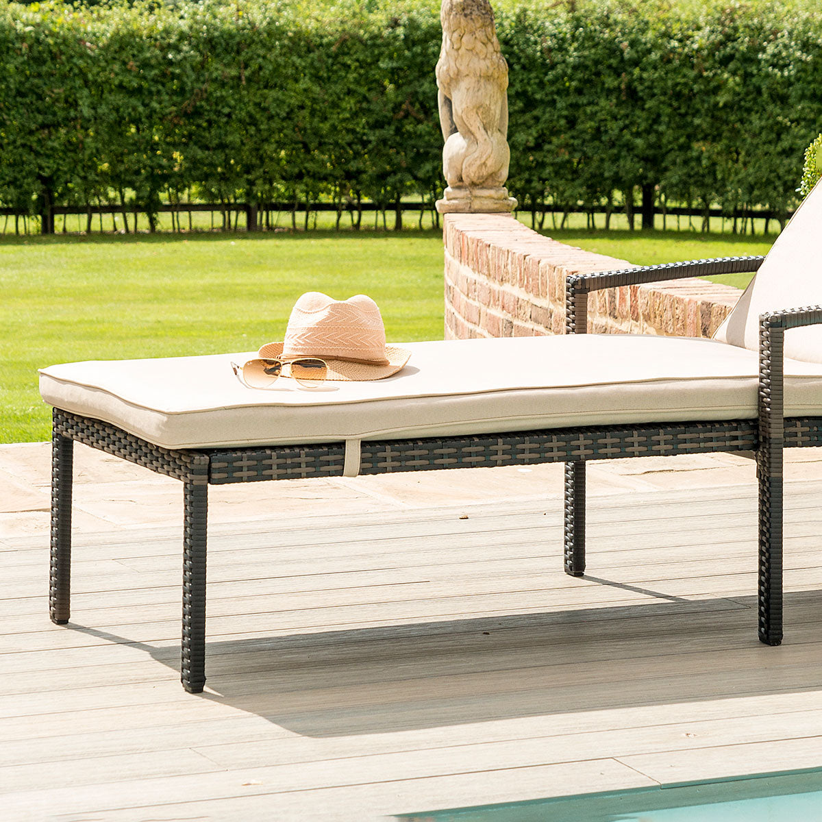 Maze Rattan Austin Sun lounger - Cream/Brown - Alfresco Heat