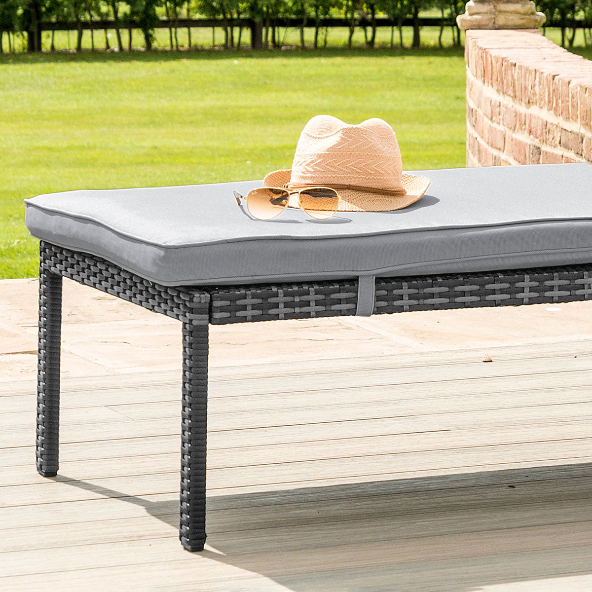Maze Rattan Austin Sun lounger - Grey - Alfresco Heat