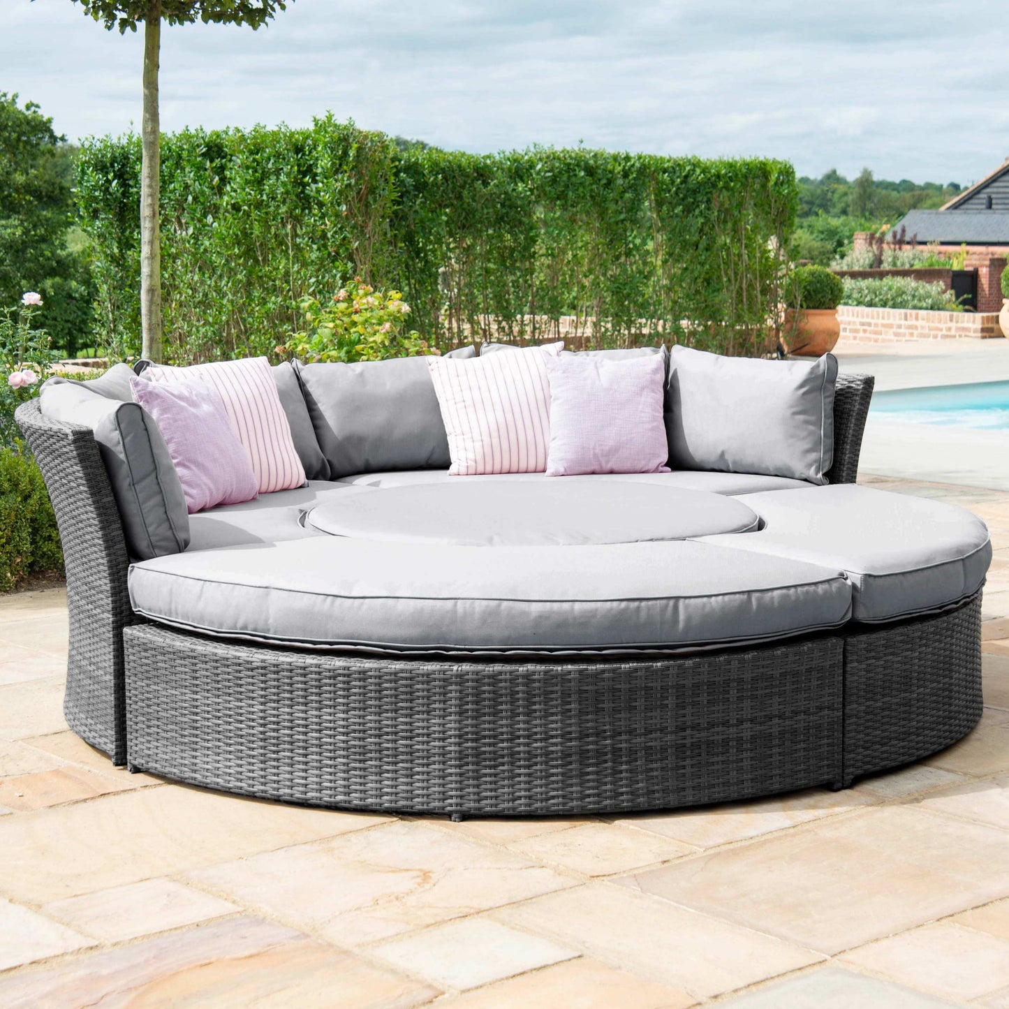Maze Chelsea Lifestyle Rattan Suite with Glass Table - Alfresco Heat